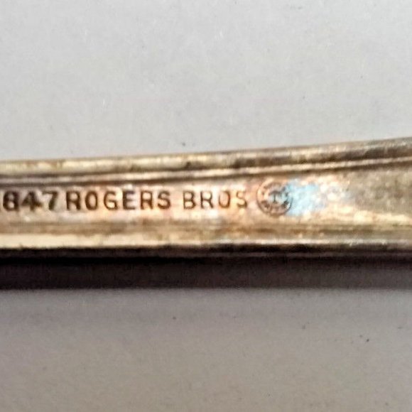 Vintage Lot Of 4 Silver Plated Spoons Need Cleaning 5" to 6" One Is 1847 Rogers - Picture 3 of 10